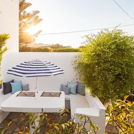 アパート To Pyrgaki *